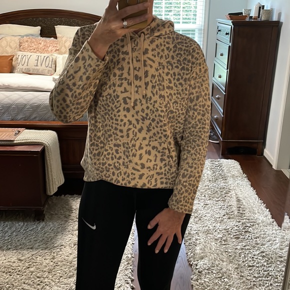 Chap’s Super Soft Leopard Animal Print Hoodie Size S - Picture 2 of 10